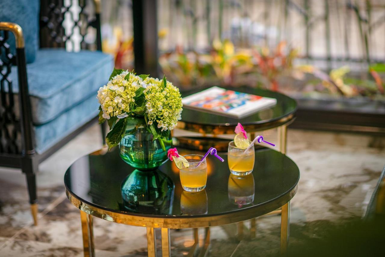 Grand Sunrise Palace Hoi An- A Luxury Indochine Hotel & Spa 外观 照片 A coffee table