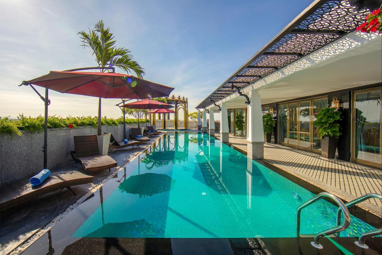 Grand Sunrise Palace Hoi An- A Luxury Indochine Hotel & Spa 外观 照片 The rooftop pool at the hotel
