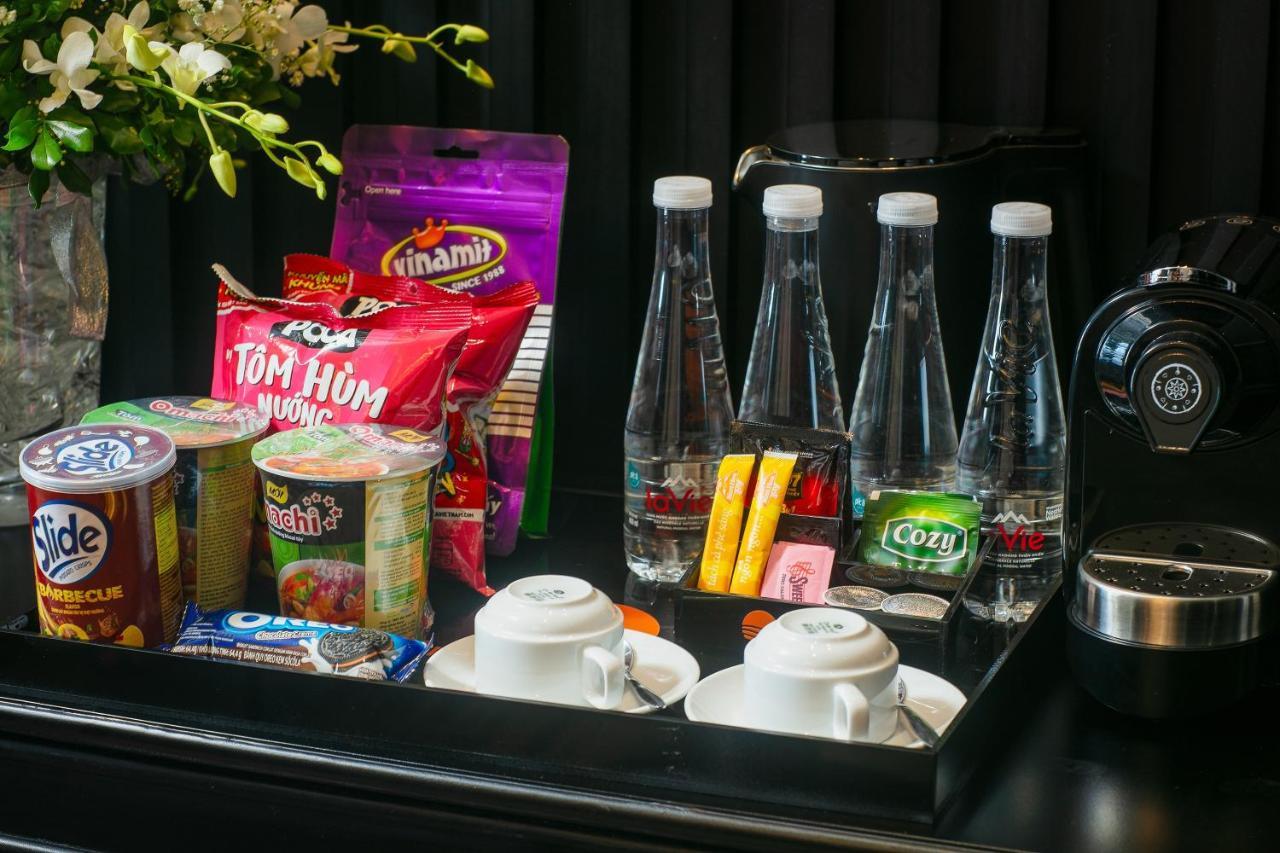 Grand Sunrise Palace Hoi An- A Luxury Indochine Hotel & Spa 外观 照片 A typical hotel room amenity tray