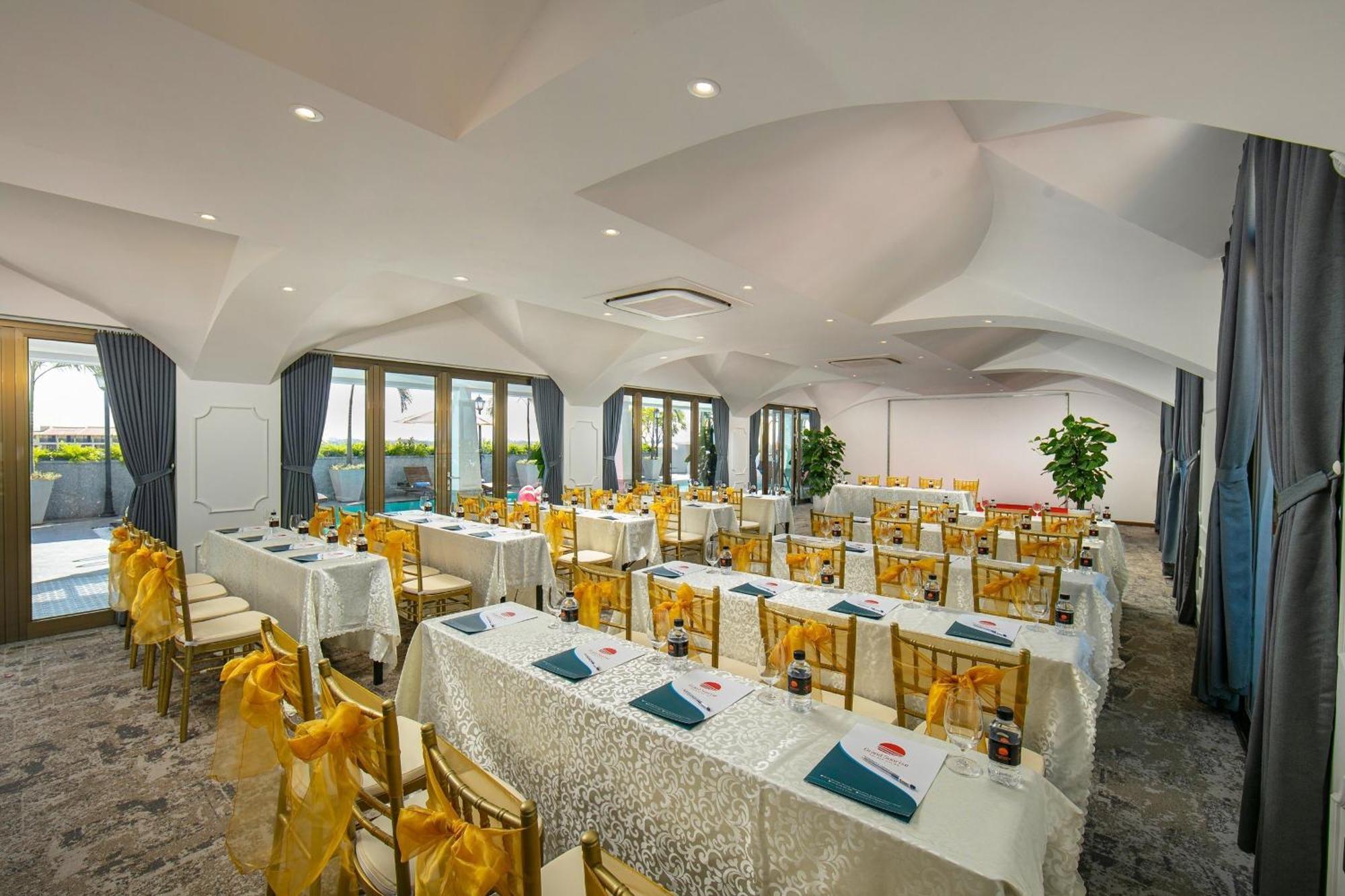 Grand Sunrise Palace Hoi An- A Luxury Indochine Hotel & Spa 外观 照片 The meeting room
