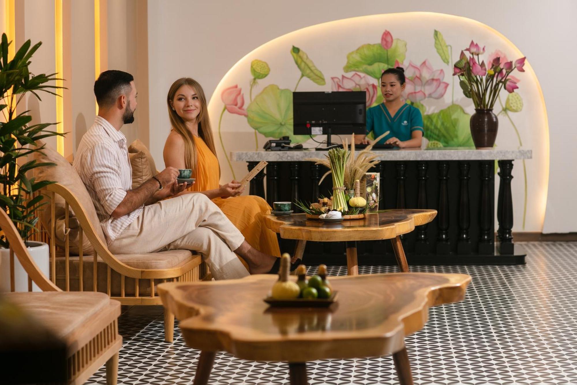 Grand Sunrise Palace Hoi An- A Luxury Indochine Hotel & Spa 外观 照片 Reception at the Lotus Spa